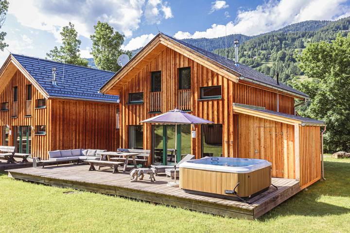 Ferienhaus für 9 Personen, mit Terrasse und Sauna sowie Whirlpool - 1