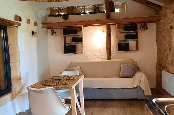 Gîte pour 2 personnes, avec piscine et jardin à Cendrieux - 4