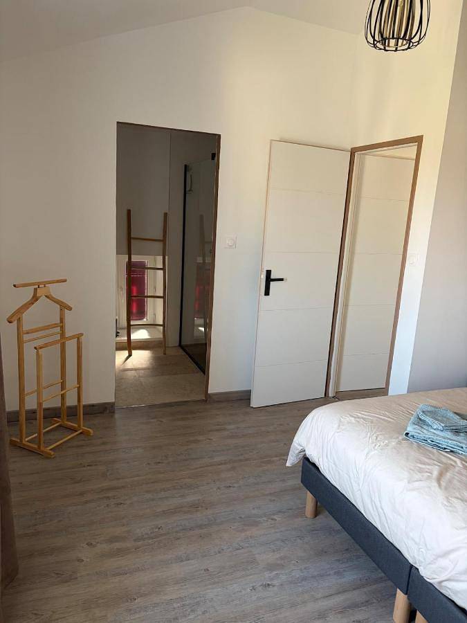 Location de vacances pour 2 personnes, avec vue à Vaux-en-Beaujolais - 2