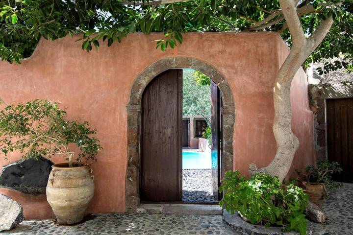 Resort per 4 persone, con Terrazza e Giardino nonché Piscina in Santorini