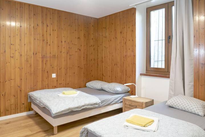 Hôtel pour 2 personnes, avec vue, animaux acceptés à La Chaux-de-Fonds - 4