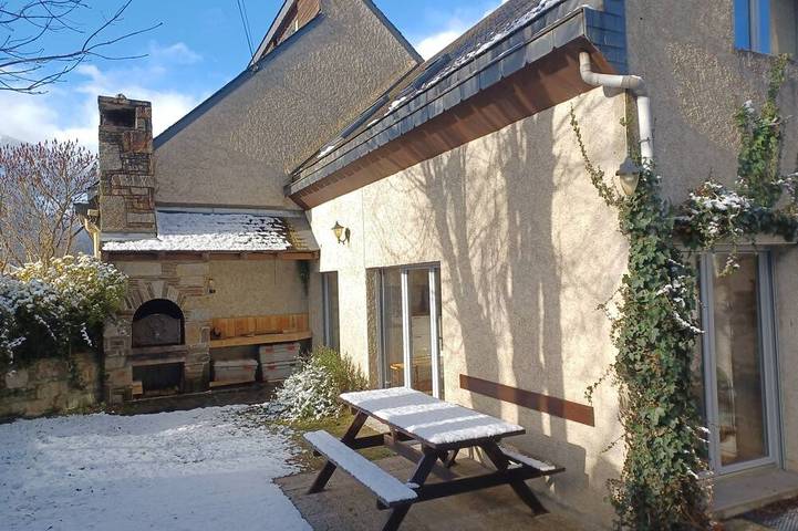 Location de vacances pour 8 personnes, avec Terrasse et Jardin à Bourisp