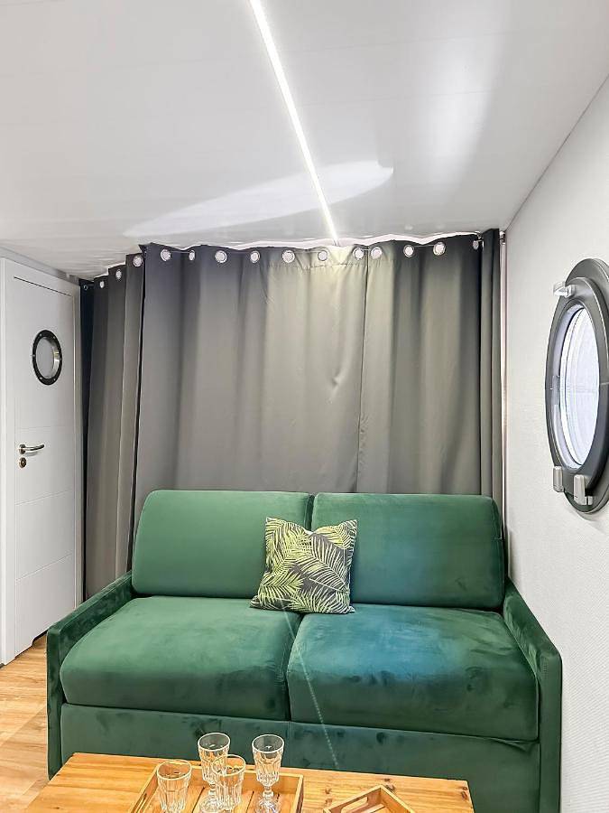 Bateau pour 4 personnes, avec terrasse dans Occitanie - 4