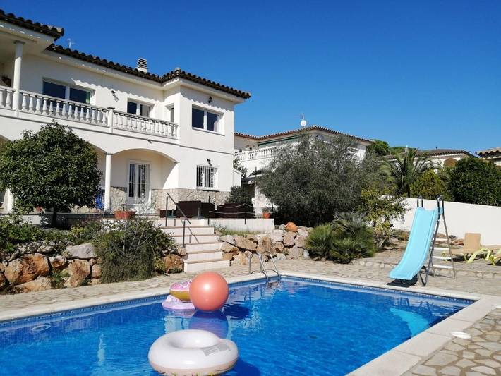 Ferienhaus mit Meerblick für 10 Personen, mit Garten und Ausblick sowie Balkon, mit Haustier