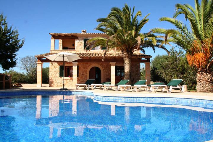 Finca für 6 Personen, mit Garten und Pool sowie Terrasse in Cala Santanyí