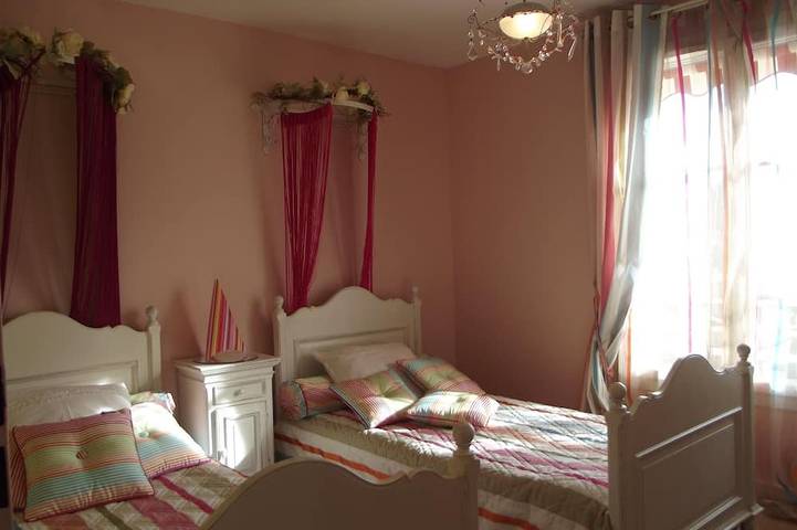 Villa für 9 Personen, mit Terrasse und Garten sowie Whirlpool in Disneyland Paris - 4