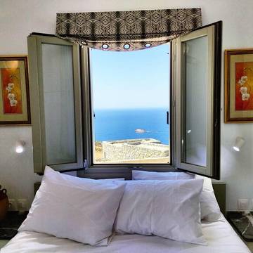 Chambre d’hôte pour 2 personnes, avec vue et jardin, animaux acceptés dans Folégandros