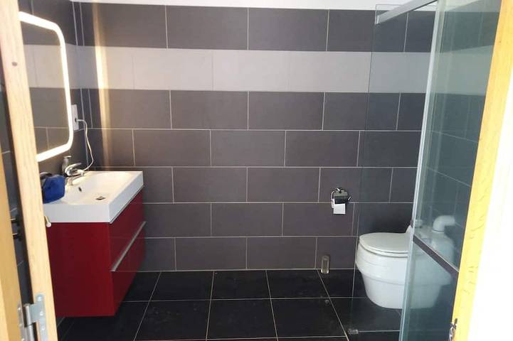 Location de vacances pour 10 personnes, avec balcon, animaux acceptés à Saint-Étienne-de-Serre - 4