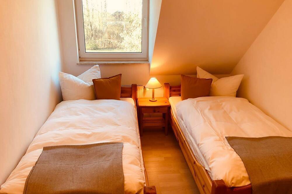 Ganze Wohnung, Ferienwohnung Zur Schoritzer Wiek 10 - Ferienwohnung „Zur Schoritzer Wiek 10“ – in Groß Schoritz, Garz/Rügen