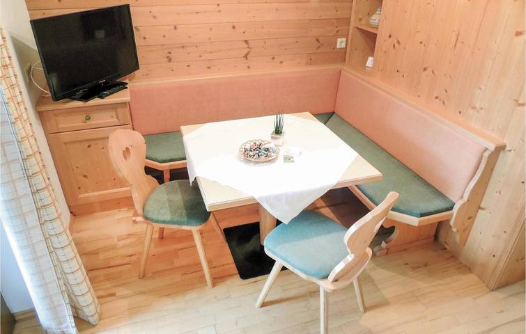 Ganze Ferienwohnung, Gemütliche Ferienwohnung mit WLAN und Parkplatz in der Nähe des Skigebiets Flachau – 2 km entfernt in Flachau, Ski Amadé
