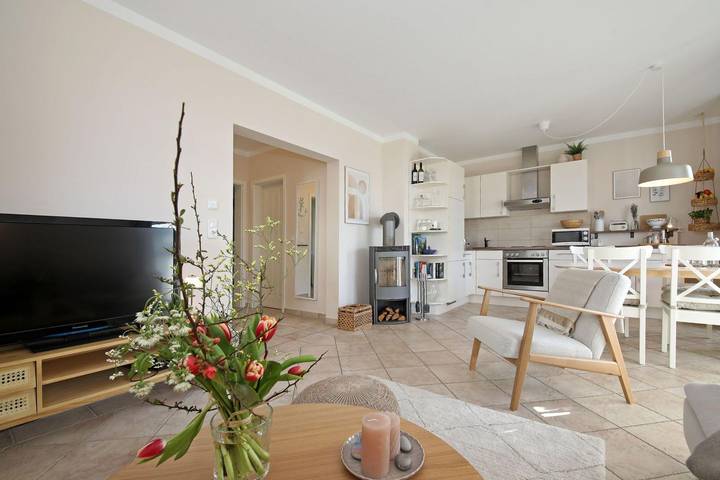 Ganze Wohnung, Carpe Diem Strandnahe Barrierefreie Ferienwohnung mit Kamin und Garten in Börgerende, Börgerende-Rethwisch