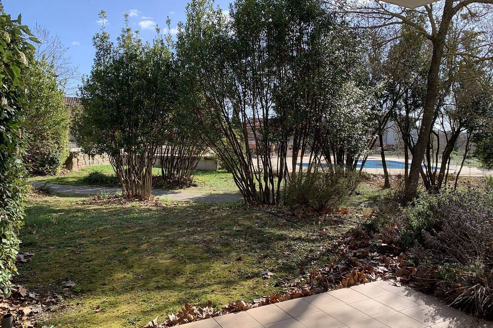 Appartement entier, Appartement avec piscine au bord du canal du midi et à 5mn du lac de Jouarres in Azille, Région de Carcassonne