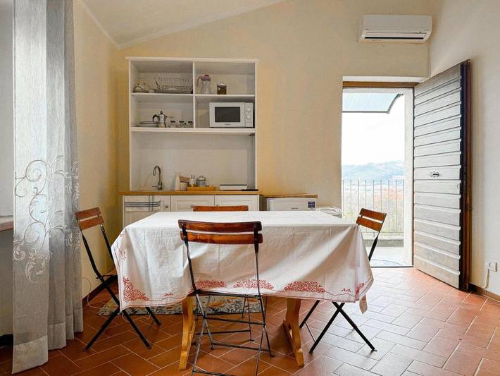 Maison de campagne pour 2 personnes, avec jardin ainsi que vue et piscine, animaux acceptés à Orvieto - 4