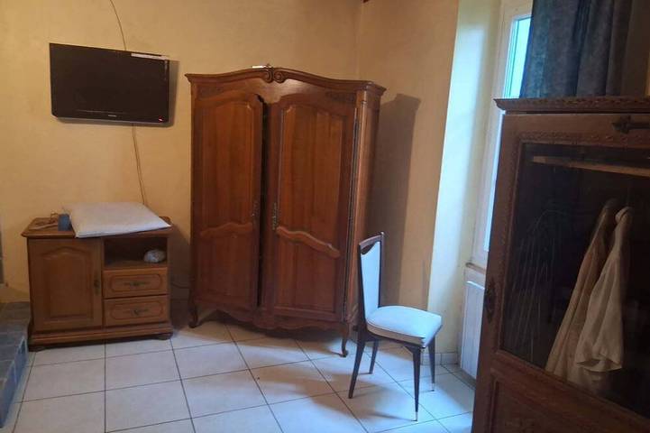 Location de vacances pour 6 personnes, avec terrasse et jardin à Saint-Romain-de-Benet - 3