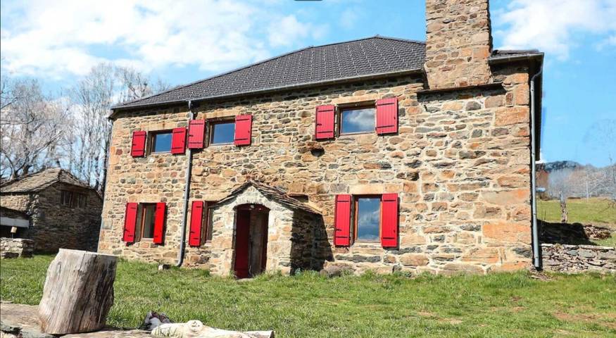 Cottage voor 8 personen, met tuin, met huisdier in de Ardèche