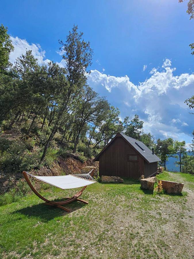 Albergue para 2 personas, con jardín además de piscina y vistas en Cataluña - 3