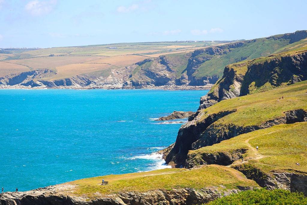 Number 9 with wonderful views over Port Isaac Bay in Port Isaac, Pentire Point - Widemouth