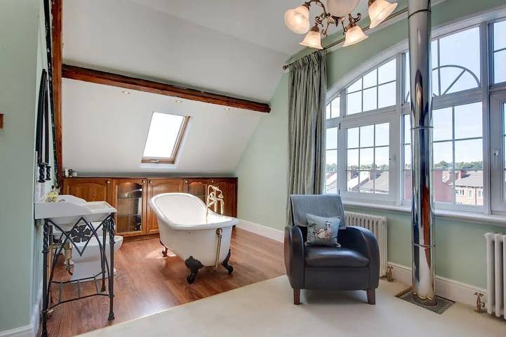 Apartment for 6 people, with Terrace in Rotherham