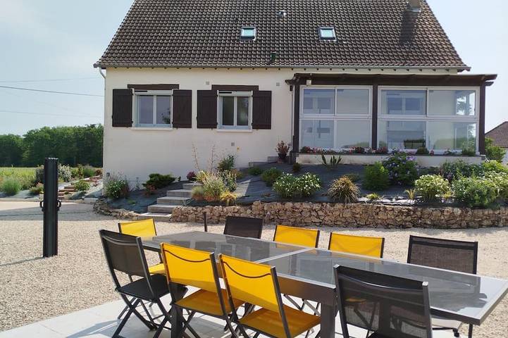 Gîte pour 10 personnes, avec jardin et balcon - 1