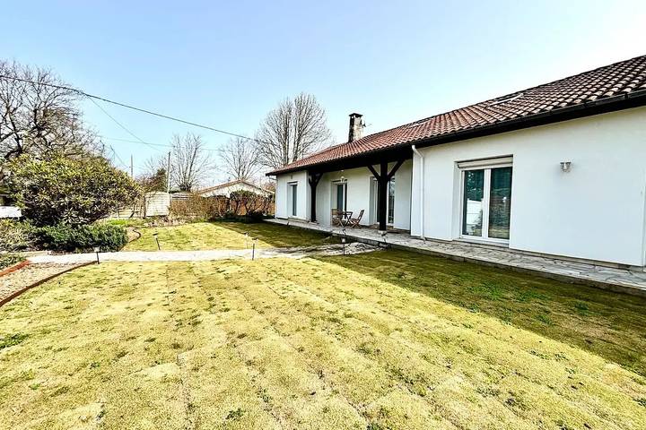 Villa pour 12 personnes, avec terrasse ainsi que piscine et jardin à Gujan-Mestras - 4