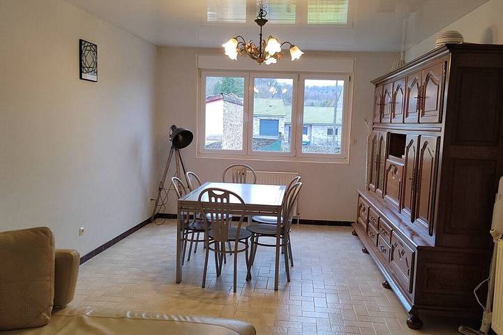 Gîte pour 6 personnes, avec terrasse et jardin à Charency-Vezin