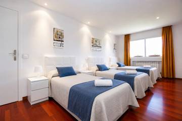 Villa for 18 People in Vilafortuny, Cambrils, Photo 3