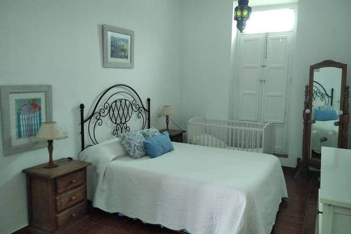 Nerja: Villa with private pool and garden 300 m from the beach in Nerja, Cordillera Penibética