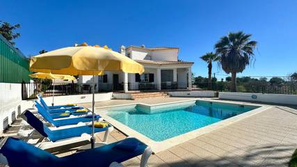 Casa rural para 11 personas, con piscina y jardín, Se admiten mascotas en Paderne