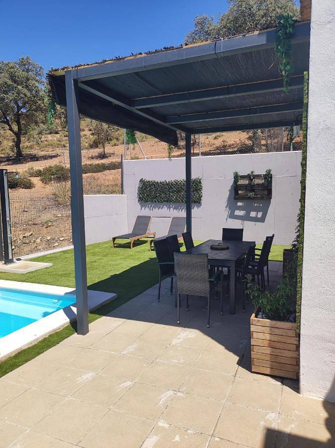 Casa de vacaciones para 6 personas, con jardín además de vistas y piscina - 1