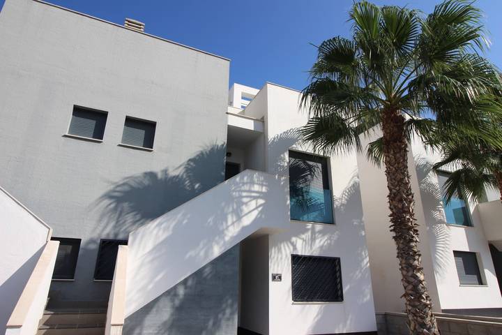 Ferienwohnung für 4 Personen, mit Garten und Kinderpool sowie Terrasse in Orihuela Costa - 4
