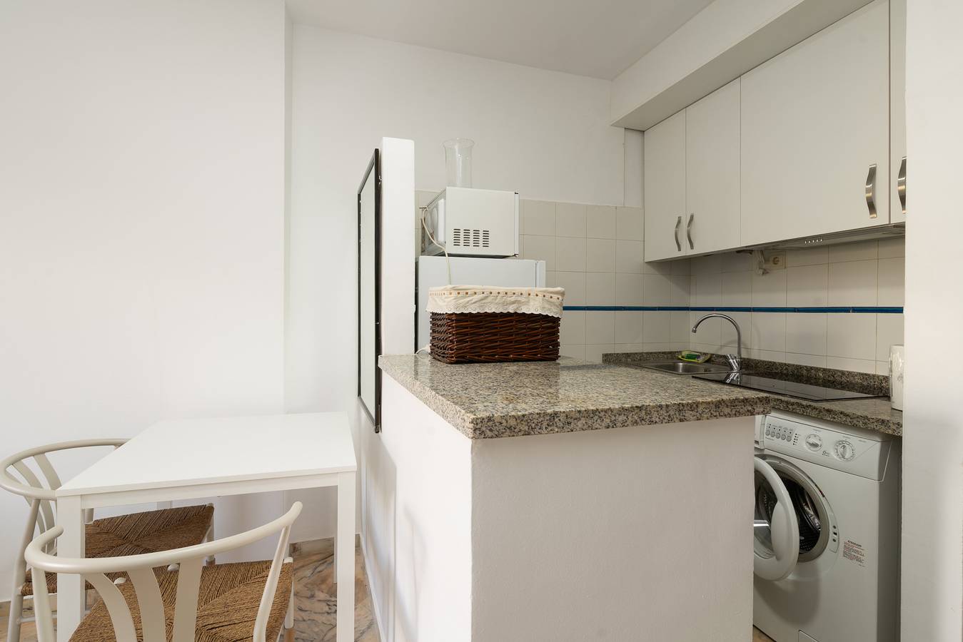 Ganzes Studio, Romana Playa 112 in Marbella Ost, Marbella