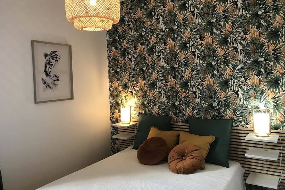 Devant La Mer Et La Plage De Royan Pontaillac , 4 Chambres 2 à 8 Personnes in Pontaillac, Royan