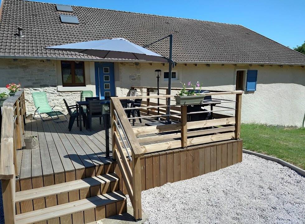 Gîte « Gîte Des Roches » avec terrasse privée, jardin privé et Wi-Fi in Le Clerjus, Région d'Épinal