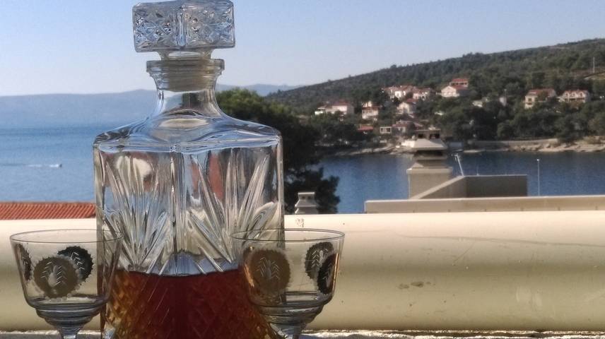 Apartament wakacyjny dla 3 osób, z balkon w Sumartin