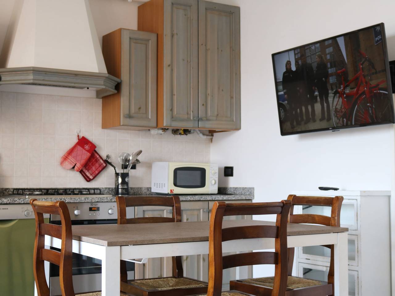 Apartamento entero, Garden Village in Lazise, Montañas Garda