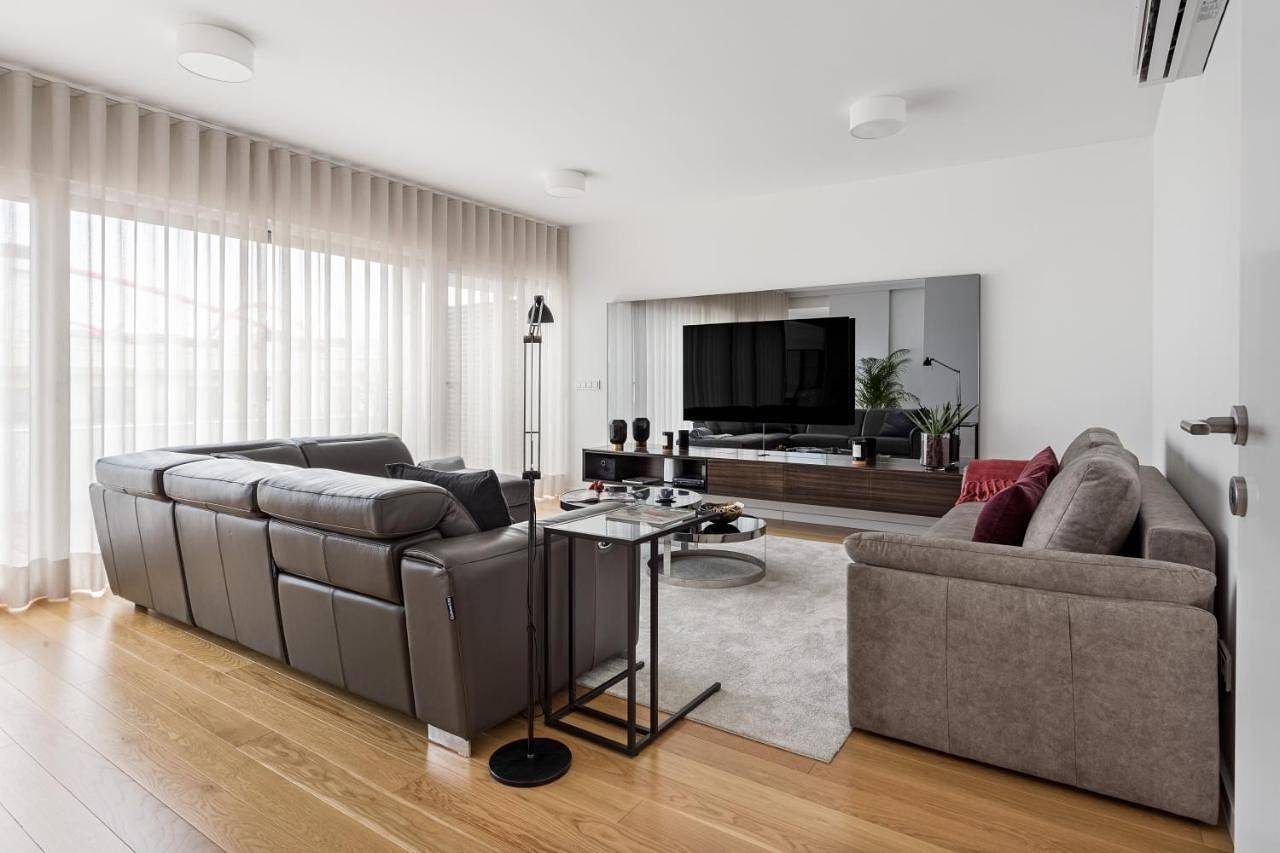 Apartamento inteiro, Modern 3Br with Terrace in Benfica by Host For Us in Lisboa, Costa de Lisboa
