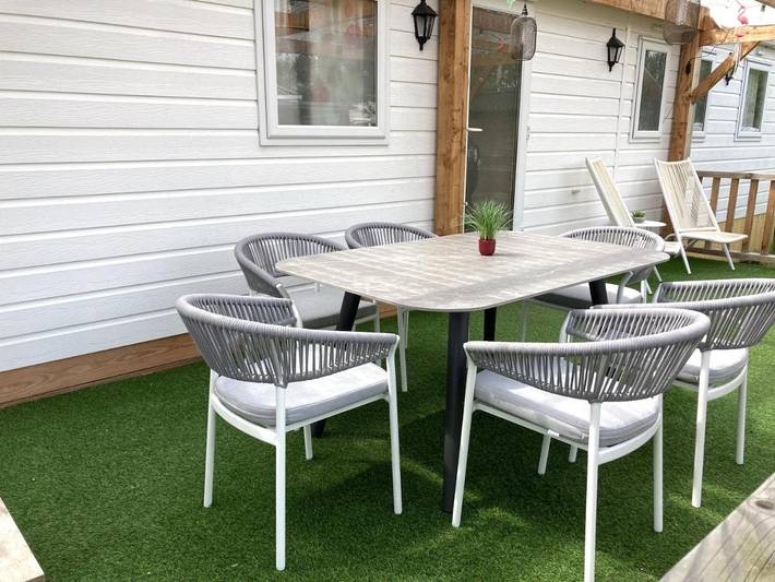 Location de vacances pour 5 personnes, avec piscine ainsi que jardin et bassin pour enfant à Jabbeke