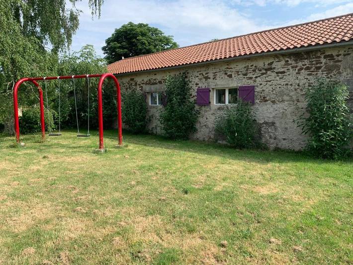 Location de vacances pour 4 personnes, avec jardin et terrasse à Bussière-Poitevine - 4