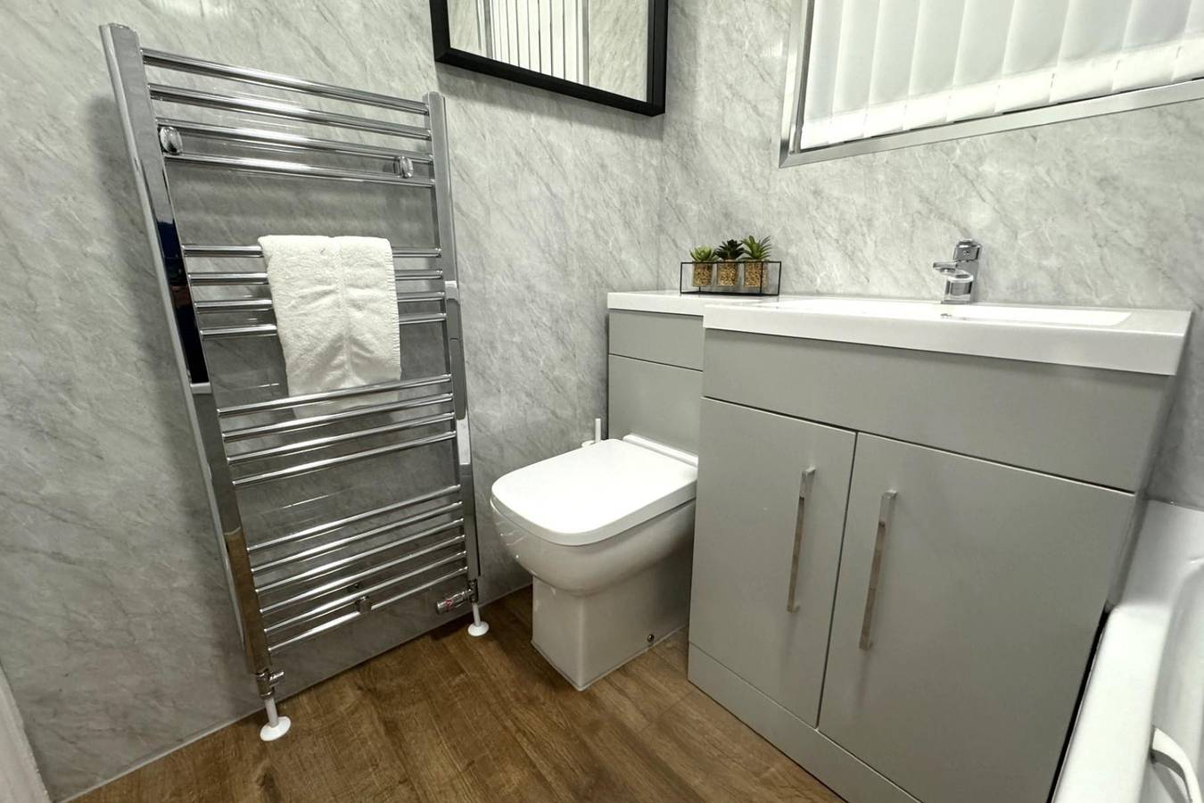 Entire holiday apartment, Kentmere Apartment - Sleeps 4 - Pet friendly in Newcastle upon Tyne, North East England