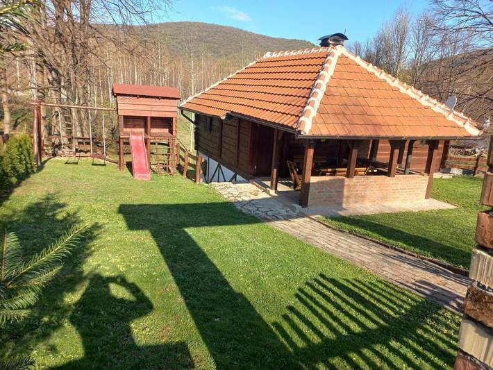 Location de vacances pour 5 personnes, avec jardin et vue à Despotovac - 3