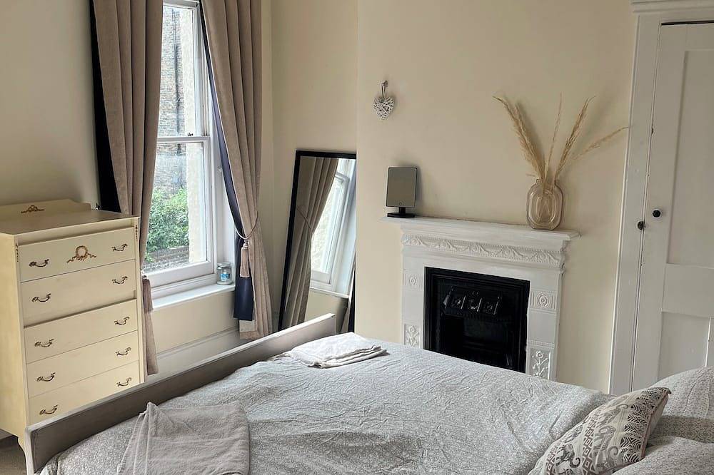 Victorian Town House in Dover in Dover, Kent