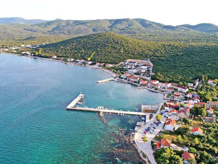 Gîte pour 4 personnes, avec balcon, adapté aux familles à Drače - 2