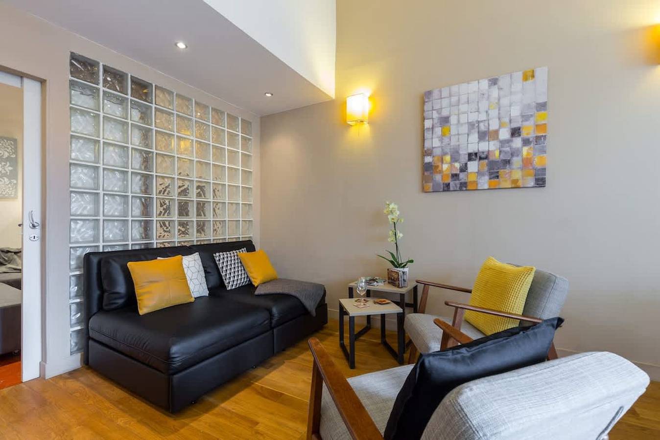 Appartement entier, Elegant Riviera Retreat Steps to Beach Dining in Villefranche-sur-Mer, Région de Nice