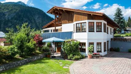 Cottage pour 4 personnes, avec terrasse et jardin à Ehrwald