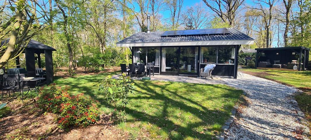 Bungalow voor 4 personen, with Balkon/Terras and Terras as well as Tuin in Overijssel