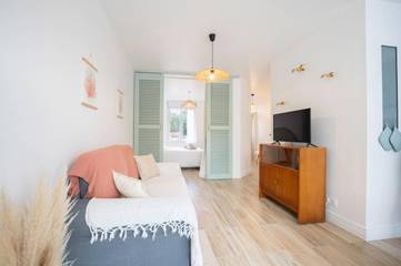 Gîte pour 3 personnes, avec terrasse à Angles