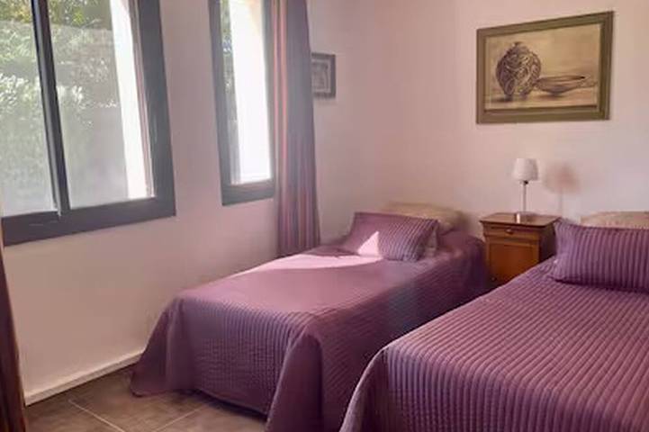 Location de vacances pour 4 personnes, avec jardin à Châteauneuf-le-Rouge - 2