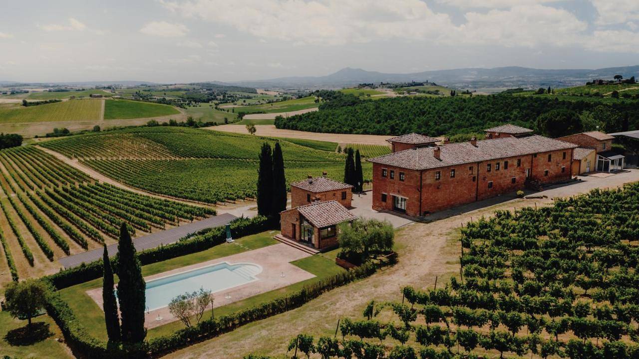 Appartamento intero, Agriturismo Terra Rossa in Montepulciano, Siena e dintorni