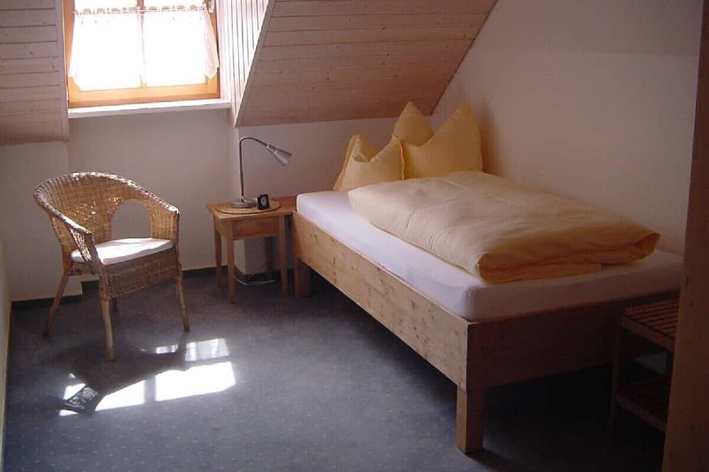 Ganze Wohnung, Schöne Ferienwohnung auf dem Lande, gehobene Ausstattung in Wolfersdorf, Hopfenland Hallertau