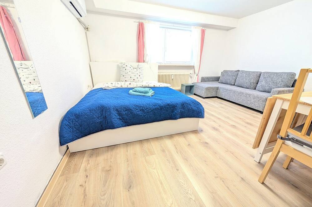 Ganze Wohnung, Charming 1-bedroom apartment with Ac, Wifi in tranquil Walldorf in Walldorf, Rheinebene